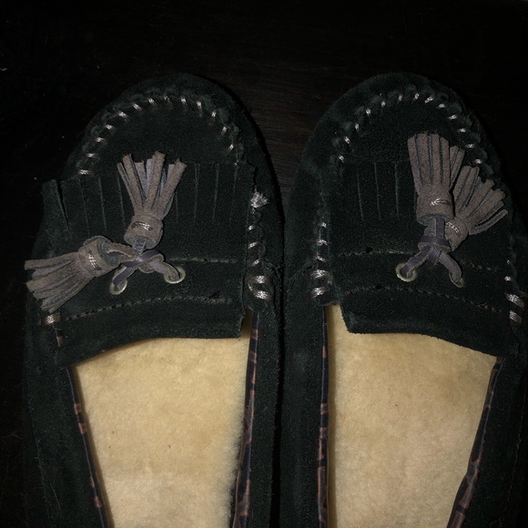 new UGG moccasins sheepskin size 7 black - Picture 7 of 11
